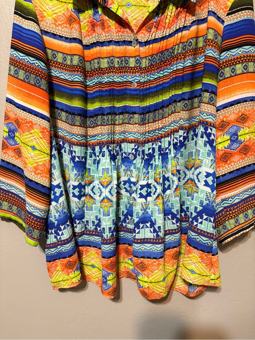 Women’s Investments Multicolor Striped & Geometric Button-Front Flowy Top PXL - Picture 2 of 14